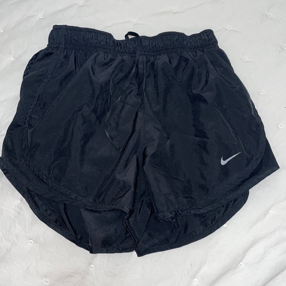 Nike tempo size small